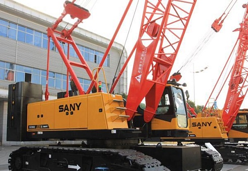 Гусеничный кран SANY SCC750E грузоподъемностью до 75 тонн