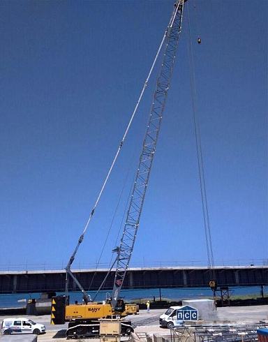 Гусеничный кран SANY SCC750E грузоподъемностью до 75 тонн